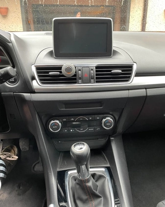 Mazda 3 cena 54500 przebieg: 82000, rok produkcji 2016 z Wołomin małe 92